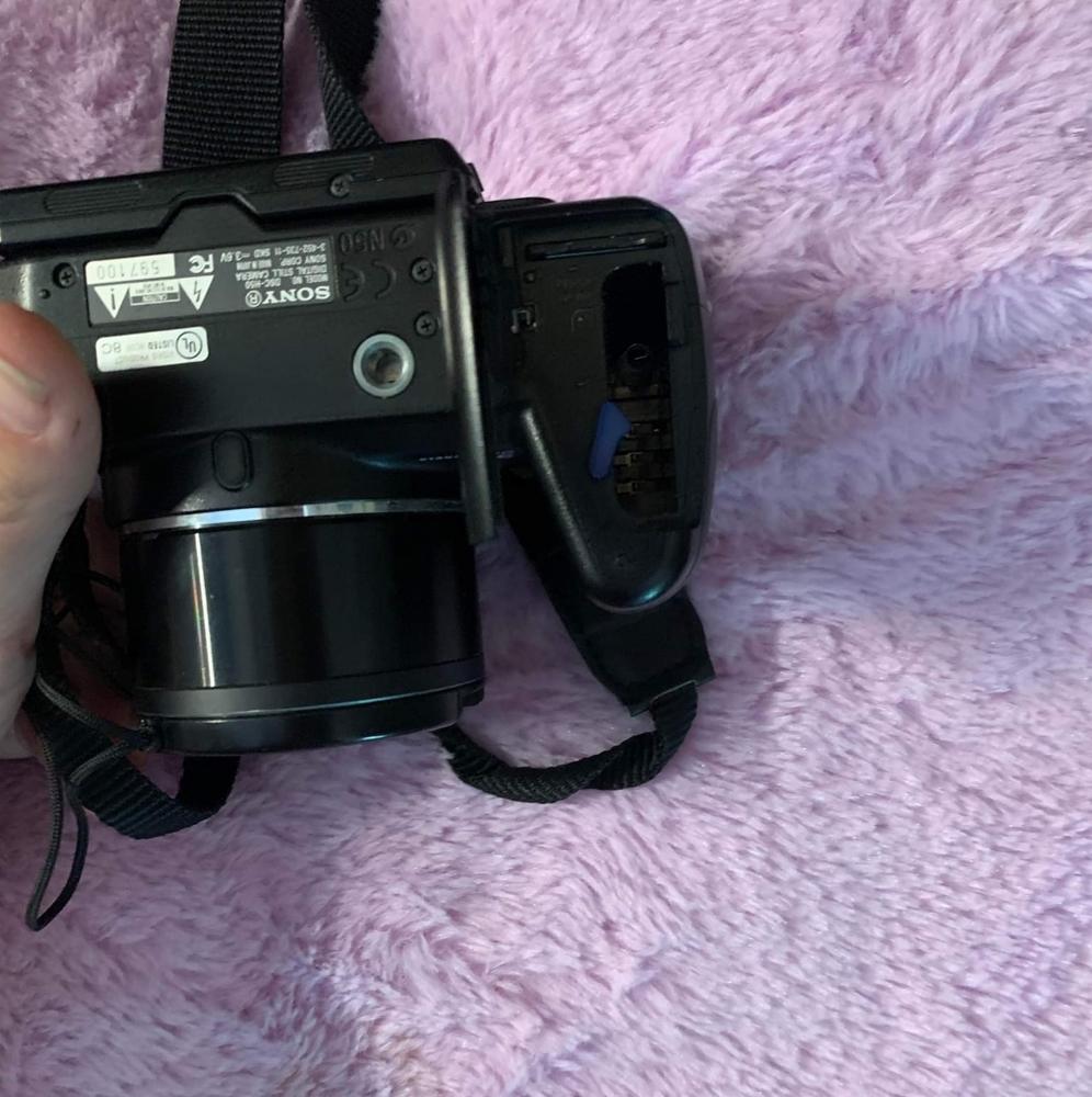 Camera - Picture 6 of 6